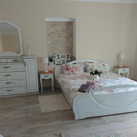 Usadba Novoselitsa (Zakarpattia)