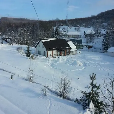 Usadba * Novoselitsa (Zakarpattia)